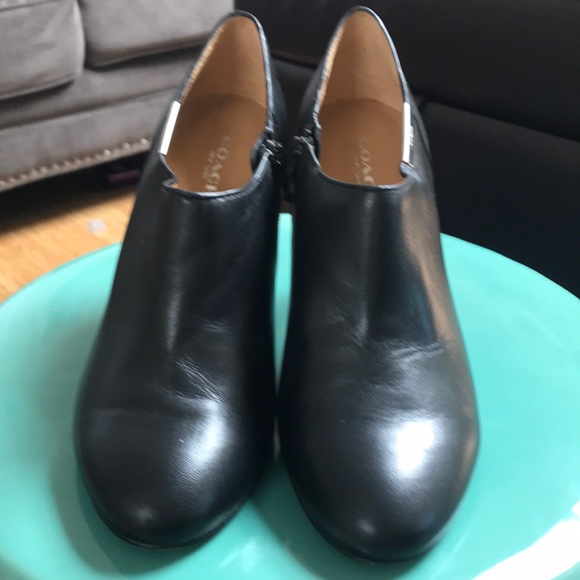 Magnificent Coach Booties!!! - Picture 2 of 5